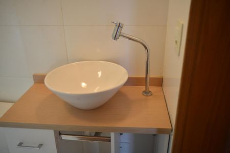 Apartamento à venda com 80m², 2 quartos e 2 vagasBanheiro Social