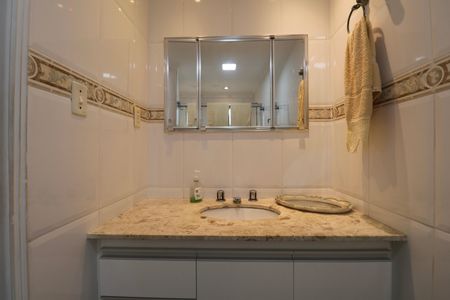 Apartamento para alugar com 250m², 4 quartos e 2 vagasBanheiro Suíte 3