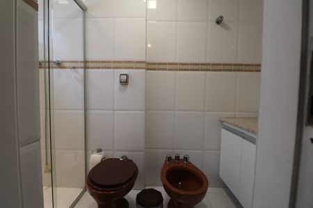 Apartamento para alugar com 250m², 4 quartos e 2 vagasBanheiro Suíte 1