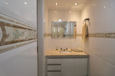 Apartamento para alugar com 250m², 4 quartos e 2 vagasBanheiro Suíte 3