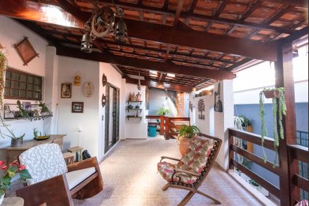 Casa à venda com 240m², 4 quartos e 3 vagas Casa à venda com 240m², 4 quartos e 3 vagasÁrea de Lazer