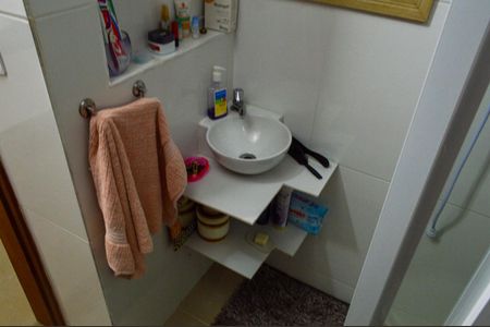 Casa de condomínio à venda com 250m², 4 quartos e 2 vagasBanheiro 2