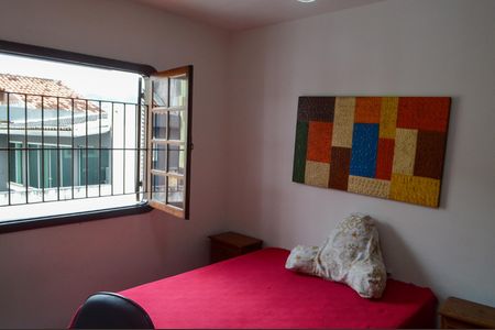 Casa de condomínio à venda com 250m², 4 quartos e 2 vagasQuarto 3