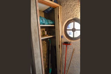 Casa de condomínio à venda com 250m², 4 quartos e 2 vagasQuarto de Serviço