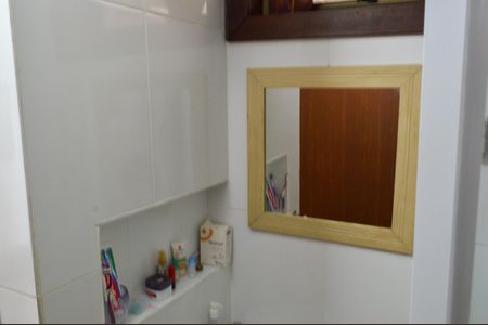 Casa de condomínio à venda com 250m², 4 quartos e 2 vagasBanheiro 2