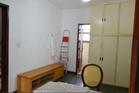 Casa de condomínio à venda com 250m², 4 quartos e 2 vagasSuíte 