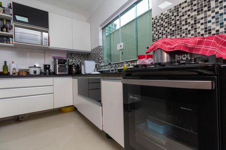 Casa à venda com 131m², 3 quartos e 4 vagas Casa à venda com 131m², 3 quartos e 4 vagasCozinha