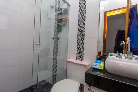 Casa à venda com 131m², 3 quartos e 4 vagas Casa à venda com 131m², 3 quartos e 4 vagasBanheiro da Suíte 1