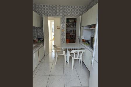 Apartamento à venda com 121m², 3 quartos e 1 vaga