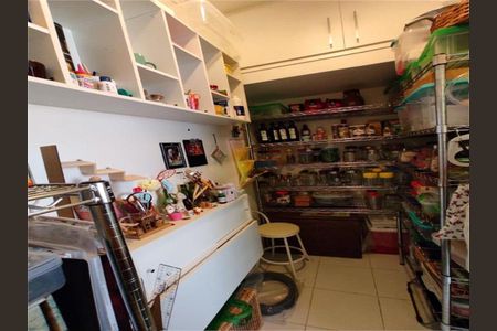 Apartamento à venda com 210m², 3 quartos e 1 vaga