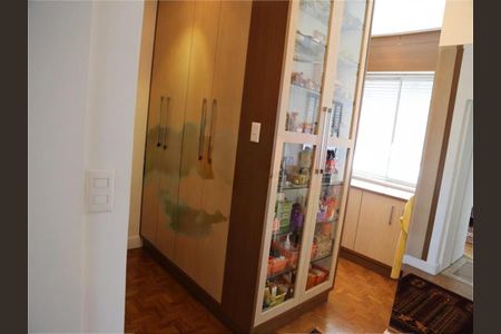 Apartamento à venda com 210m², 3 quartos e 1 vaga