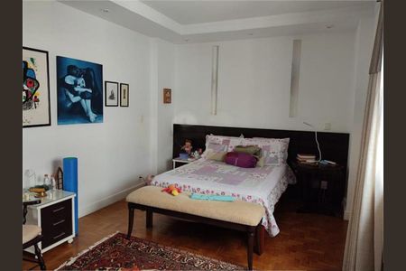 Apartamento à venda com 210m², 3 quartos e 1 vaga