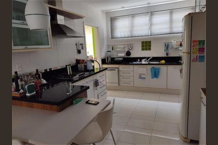 Apartamento à venda com 210m², 3 quartos e 1 vaga