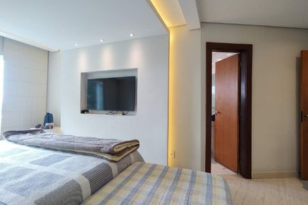 Casa à venda com 298m², 4 quartos e 2 vagas