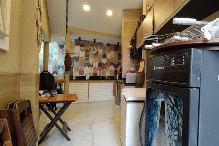 Casa à venda com 298m², 4 quartos e 2 vagas