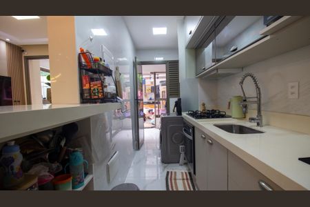 Apartamento à venda com 72m², 2 quartos e 1 vaga Apartamento à venda com 72m², 2 quartos e 1 vagaCozinha e Área de Serviço