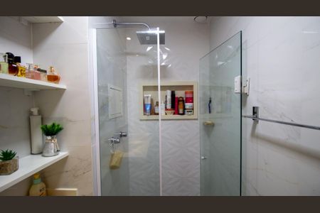 Apartamento à venda com 72m², 2 quartos e 1 vaga Apartamento à venda com 72m², 2 quartos e 1 vagaBanheiro da Suíte