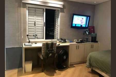 Casa à venda com 210m², 3 quartos e 4 vagas Casa à venda com 210m², 3 quartos e 4 vagasQuarto