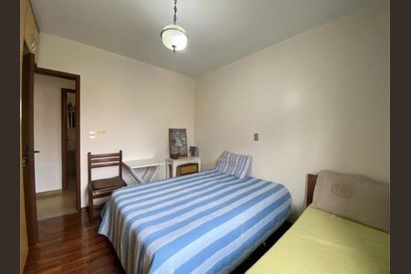 Casa à venda com 300m², 3 quartos e 4 vagasQuarto