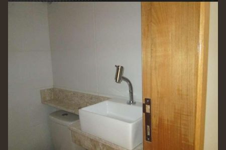 Casa à venda com 300m², 3 quartos e 4 vagasBanheiro