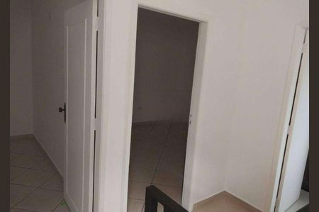 Casa à venda com 130m², 2 quartos e 2 vagasCorredor
