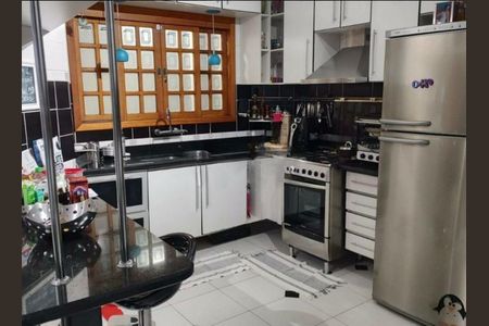 Casa à venda com 270m², 3 quartos e 3 vagas Casa à venda com 270m², 3 quartos e 3 vagasCozinha