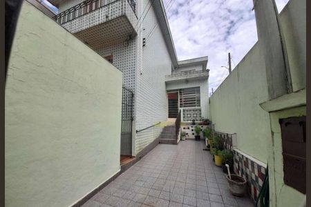 Casa à venda com 250m², 4 quartos e 4 vagas Casa à venda com 250m², 4 quartos e 4 vagasQuintal