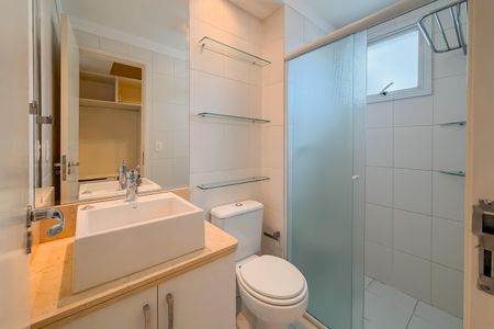 Apartamento à venda com 68m², 2 quartos e 2 vagasBanheiro da Suíte