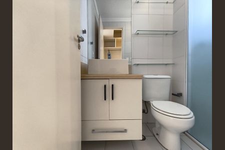 Apartamento à venda com 68m², 2 quartos e 2 vagas Apartamento à venda com 68m², 2 quartos e 2 vagasBanheiro da Suíte
