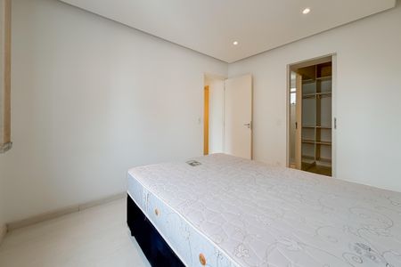 Apartamento à venda com 68m², 2 quartos e 2 vagasSuíte