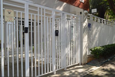 Apartamento à venda com 68m², 2 quartos e 2 vagasFachada e Plaquinha