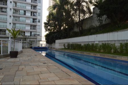 Apartamento à venda com 68m², 2 quartos e 2 vagasÁrea comum - Piscina
