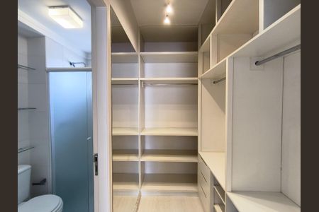Apartamento à venda com 68m², 2 quartos e 2 vagas Apartamento à venda com 68m², 2 quartos e 2 vagasCloset da suíte 1