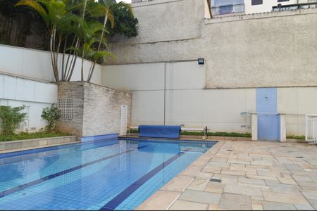 Apartamento à venda com 68m², 2 quartos e 2 vagasÁrea comum - Piscina