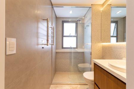 Apartamento à venda com 149m², 3 quartos e 2 vagas Apartamento à venda com 149m², 3 quartos e 2 vagasBanheiro da Suíte 2