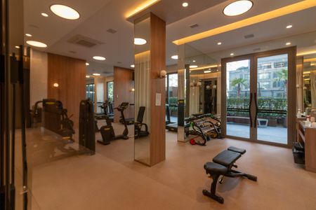 Apartamento à venda com 149m², 3 quartos e 2 vagas Apartamento à venda com 149m², 3 quartos e 2 vagasÁrea comum - Academia