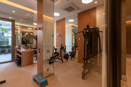 Apartamento à venda com 149m², 3 quartos e 2 vagas Apartamento à venda com 149m², 3 quartos e 2 vagasÁrea comum - Academia