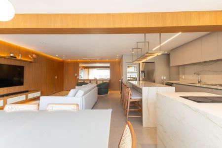 Apartamento à venda com 149m², 3 quartos e 2 vagas Apartamento à venda com 149m², 3 quartos e 2 vagasSala