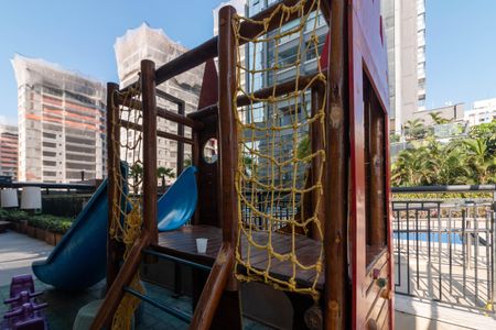 Apartamento à venda com 149m², 3 quartos e 2 vagas Apartamento à venda com 149m², 3 quartos e 2 vagasÁrea comum - Playground