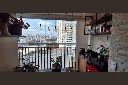 Apartamento à venda com 51m², 2 quartos e 1 vaga Apartamento à venda com 51m², 2 quartos e 1 vagaVaranda