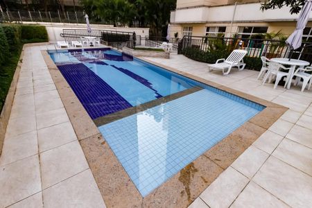 Apartamento à venda com 83m², 3 quartos e 2 vagasÁrea comum - Piscina