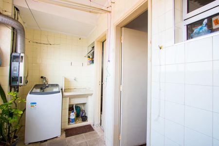 Apartamento à venda com 136m², 3 quartos e 2 vagas Apartamento à venda com 136m², 3 quartos e 2 vagasÁrea de serviço