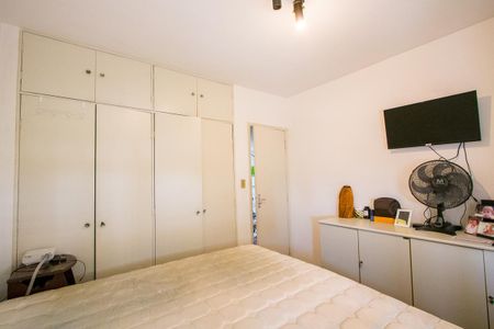 Apartamento à venda com 136m², 3 quartos e 2 vagas Apartamento à venda com 136m², 3 quartos e 2 vagasQuarto 2