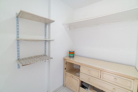 Apartamento à venda com 64m², 2 quartos e 1 vaga Apartamento à venda com 64m², 2 quartos e 1 vagaQuarto de Serviço