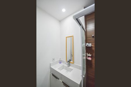 Apartamento à venda com 58m², 2 quartos e 1 vaga Apartamento à venda com 58m², 2 quartos e 1 vagaBanheiro Social