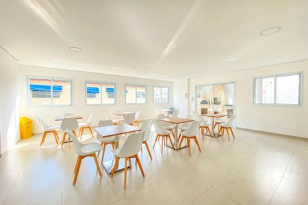 Apartamento à venda com 58m², 2 quartos e 1 vaga Apartamento à venda com 58m², 2 quartos e 1 vagaÁrea comum - Salão de festas