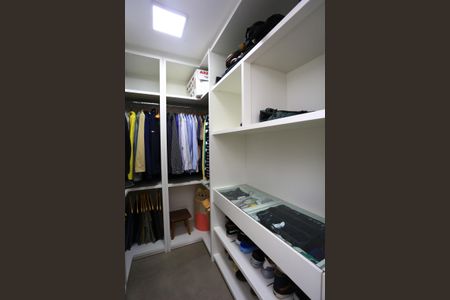 Apartamento à venda com 68m², 2 quartos e 2 vagas Apartamento à venda com 68m², 2 quartos e 2 vagasCloset da suíte