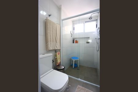 Apartamento à venda com 68m², 2 quartos e 2 vagas Apartamento à venda com 68m², 2 quartos e 2 vagasBanheiro da Suíte