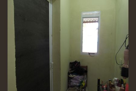 Casa à venda com 150m², 2 quartos e 2 vagasCorredor