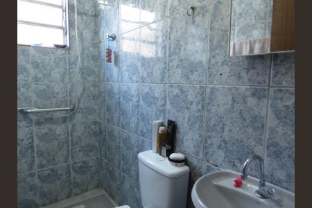 Casa à venda com 150m², 2 quartos e 2 vagasBanheiro 2